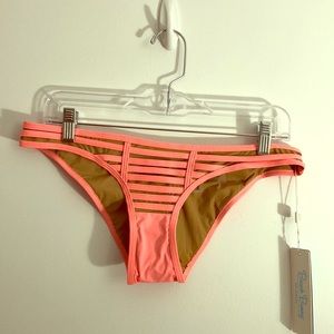 Beach Bunny Hard Summer Bottom, Size Large, NWT